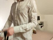 MessalineX reveille son compagnon. Masturbation, missionnaire, levrette et ejaculation sur le ventre 2/16