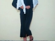 Busty chechen girl in hijab gets fun and bursts a balloons with high heels 8/16