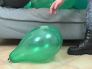 Deutsche Gothic BBW mit Luftballons - Looner Fetish, Blow to Pop, non pop... Trailer Teaser 11/16