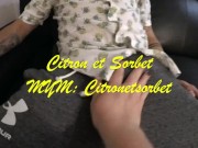 Je branle mon voisin pendant que sa femme est partie courir. Citron et Sorbet 1/16