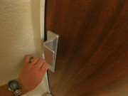 J'AI RAMENÉ CHEZ MOI UNE AUTOSTOPPEUSE TOURISTE AU HASARD DANS LA RUE POUR LA BAISER 4/16