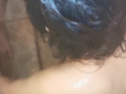  BAÑANDOSE y termina dandome una mamada 12/16