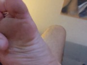 Bbw wifey gives husband handjob while he smells her feet 12/16