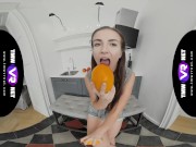 TmwVRnet - Lenna Ross - Oranges are my precious! 1/16