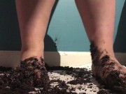 Sexy Girl with Lovely Feet TRAMPLES, SPLOSHES Her Cookies! 16/16