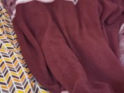 A mi VECINA le encanta VISITARME por LAS NOCHES para darle leche