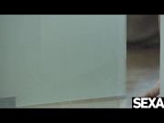 See naked erotic star Michaela Isizzu pleasure her perfect body 2/16