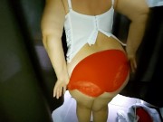 Зрелая дама с пышными формами в примерочной 16/16