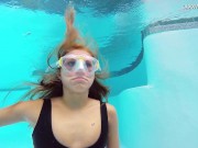 Katya Nakolkina with another girl in the pool 13/16