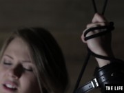 Watch this hot kinky blonde masturbating to orgasm in restraints 12/16