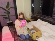 着衣のままのパイパンまんこに大量中出しSEX！女子大生のメイドさんがエロエロご奉仕♡身体中をぺろぺろHに舐めまくり！♡RYO&YUU♡素人カップル/歳の差/10代/スタイル抜群/美少女/着エロ/スマホ 2/16