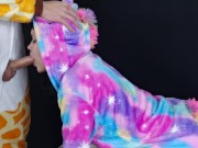 Давлюсь от глубокой глотки, ведь его член огромный 10/16