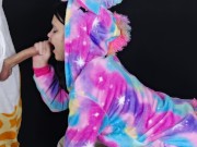 Давлюсь от глубокой глотки, ведь его член огромный 11/16