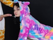 Давлюсь от глубокой глотки, ведь его член огромный