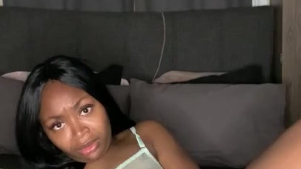 Solo black girl touching herself PT.2 - RedTube