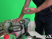 MARISKAX Busty Lady Lyne rides the contractors cock 1/16