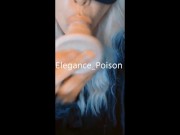 UNE ÉTUDIANTE SE GODE DANS LE DORTOIR ET DÉLIRE BRUYAMMENT 11/16