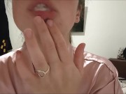 Elle me suce en peignoir rose 16/16