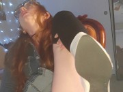 Squirting redhead makes a creamy mess 9/16