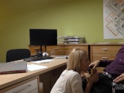 LOAN4K. Das Problem der schönen Babes kann gelöst werden, wenn sie sich von einem Hengst ficken lässt 10/16