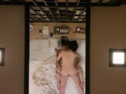 【個人撮影】旅館風ラブホテルの天井鏡を使って素人色白彼女と俯瞰中出しセックス- Creampie sex with an amateur Japanese using a ceiling mirror 3/16