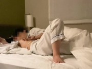 【個人撮影】四国旅行前夜に寝坊覚悟で美人彼女と濃厚セックス！バックでの高速ピストンに喘ぎ狂う彼女がエロすぎる。素人日本人カップル/ハメ撮り/POV 4/16