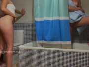 MIENTRAS MI AMIGA SE DUCHA YO FOLLO A SU NOVIO AMATEUR 15/16