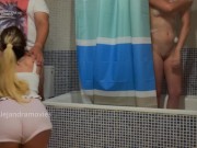 MIENTRAS MI AMIGA SE DUCHA YO FOLLO A SU NOVIO AMATEUR 3/16