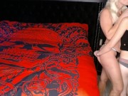 Face Riding; Milf Squirts in Petite Girls Mouth 2/16