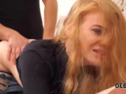 DEBT4k. Mädchen hat kein Geld um Schulden zu bezahlen und der Sammler fickt sie 16/16