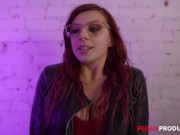 Pegas - Deux candidats d’OD baisent devant les caméras 1/16