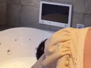 ローション風呂に入ったらヌルヌル亀頭責め手コキでM男の潮吹きが止まらず、立ちバックで早漏ナマ中出ししちゃいました Lubed Fuck in Bathrooom Squirts, Creampie 4/16