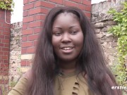 21-Jährige exotische Schönheit stellt sich vor 8/16