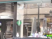 Valentina Bianco y Salva daSilva follando en el bar 2/16