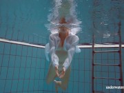 Russian teen Lola gets horny in the swimming pool 11/16