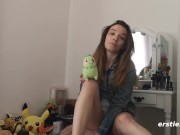 Kylie Shows Us Her Feet 7/16