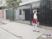 Tímida colegiala folla por un poco de dinero 2/16