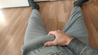 Transgênero brasileiro gay, de pijama, eu brinco de novo com meu ...