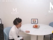 【国产】麻豆传媒作品/MDX-0158-叮咚就是费洛蒙在发声-001/免费观看 6/16