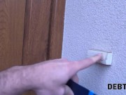 DEBT4k. Toro pompato scopa il debitore dopo che lei soffia un cazzo potente 2/16