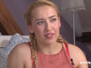 Deutsche Blondine vergnügt sich mit Vibrator 10/16