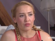 Deutsche Blondine vergnügt sich mit Vibrator 13/16