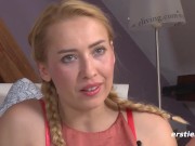 Deutsche Blondine vergnügt sich mit Vibrator 15/16