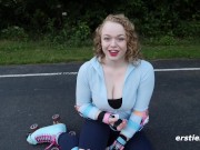 Sarah Shows Us How She Masturbates 14/16