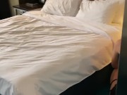 Поймал воровку с поличным. Отсосала незнакомцу. Кончил на лицо. 2/16