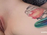 Deutsche Mädels haben Spaß mit einem Vibrator 9/16