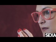 Watch these stunning beauties orgasm in a sexy lesbian threesome 10/16