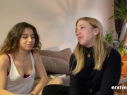 Geile deutsche Blondine hat Sex mit Freundin 8/16