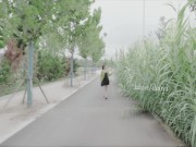 【中英字幕】与超市美女老板在街上偶遇 1/16