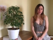 Lina Masturbates For the Camera 11/16